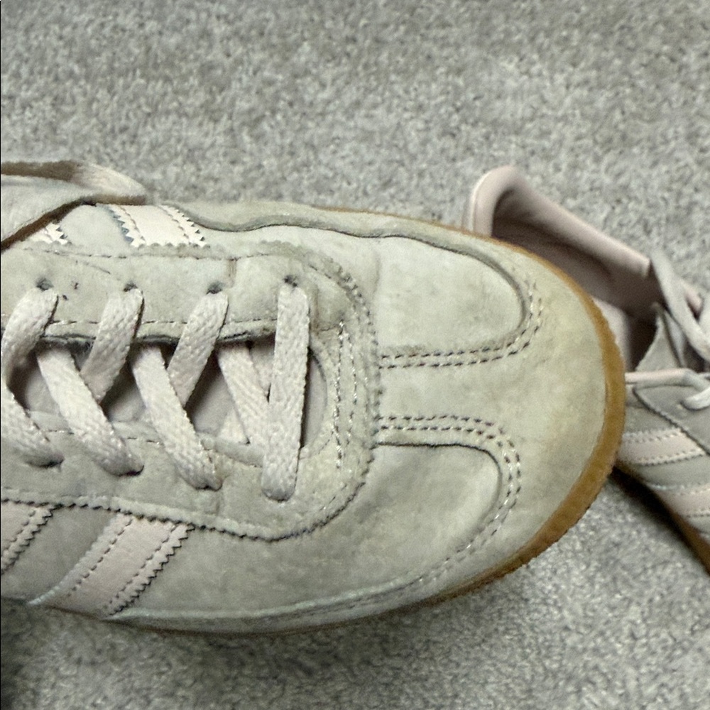 Adidas Spezial neutral color - size US 8 - Picture 2 of 6